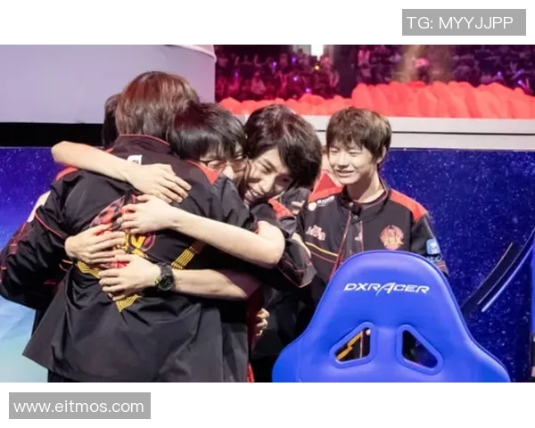 FPX战队的荣耀之路：从奋斗到巅峰的真实故事与心路历程